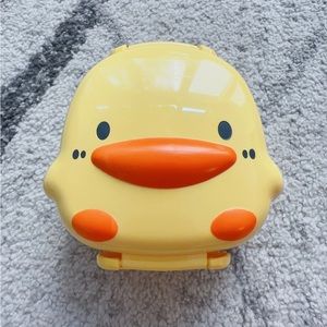 duck bento box with spoon